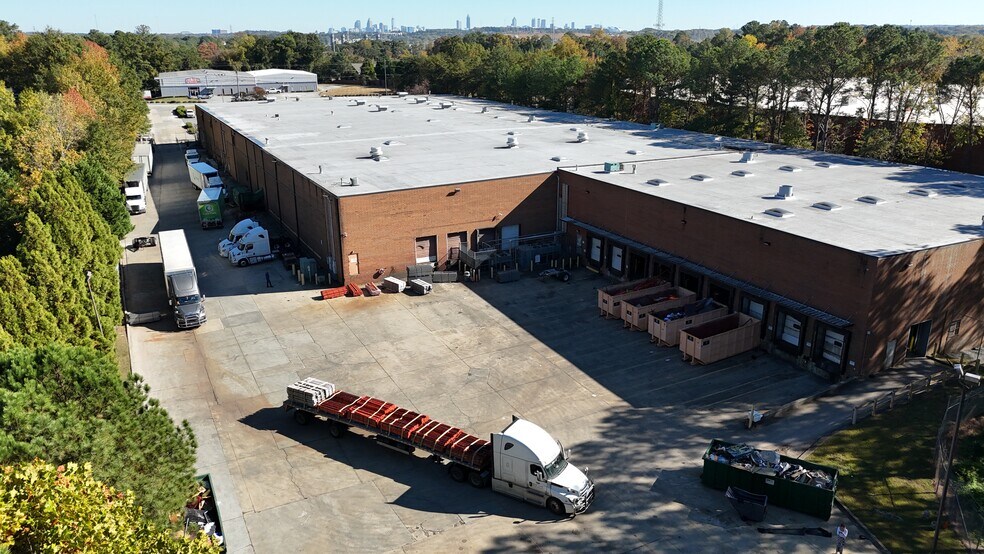 More Photos Of 4820 N Church Ln SE, Atlanta Warehouse For Lease