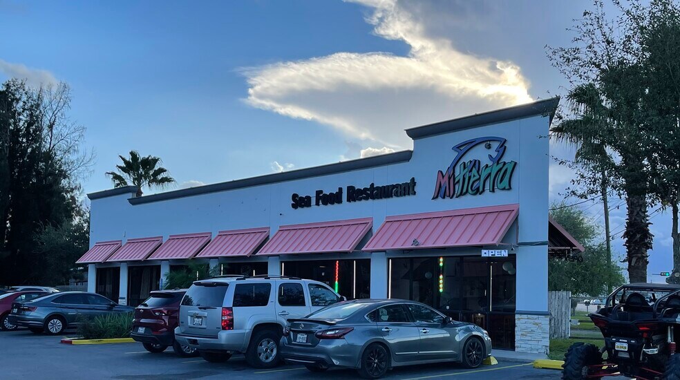 More Photos Of 6672 Padre Island Hwy, Brownsville General Retail For Lease