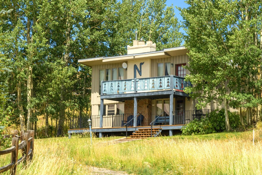 More Photos Of 24 Treasury Rd, Crested Butte Hotel For Sale