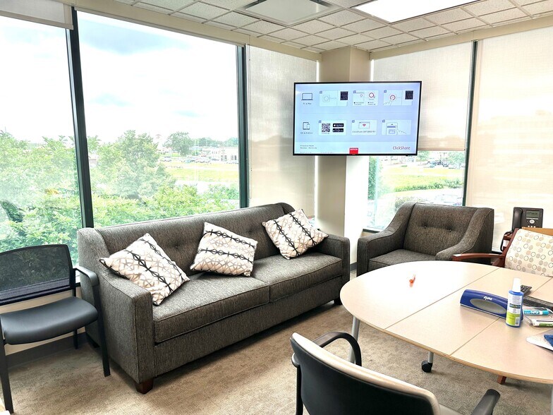 More Photos Of 707 E 80th Pl, Merrillville Office For Lease