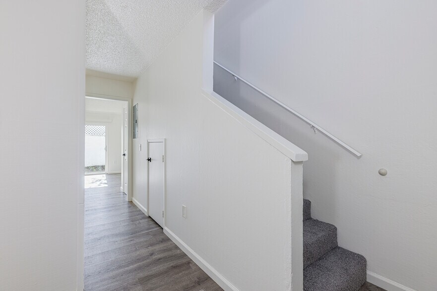 More Photos Of 1158 Humboldt St, Santa Rosa Apartments For Sale