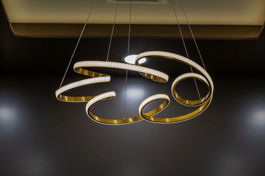 More Photos Of 3211 Beverly Blvd, Los Angeles General Retail For Sale