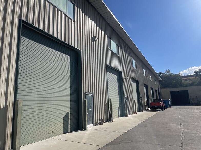 More Photos Of 8531 S 700 W, Sandy Manufacturing For Lease