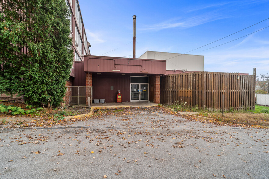 More Photos Of 94 Hospital St, Ridgway Specialty For Sale