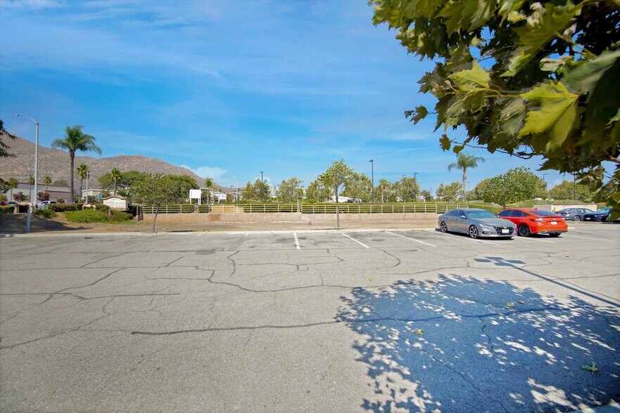 More Photos Of Canyon Springs Parkway, Riverside Land For Lease