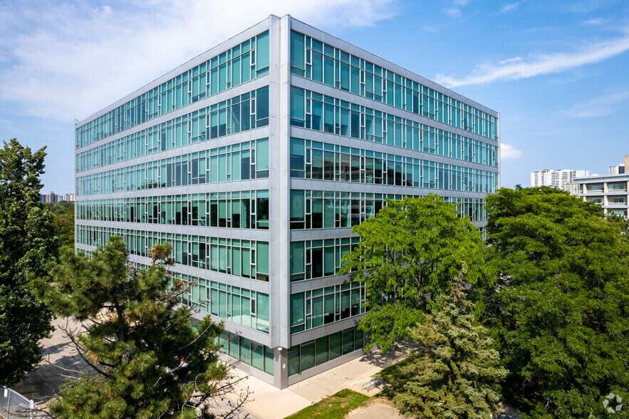 More Photos Of 180 Duncan Mill Rd, Toronto Office For Lease