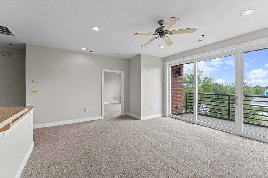 More Photos Of 19701 Bethel Church Rd, Cornelius Office For Sale