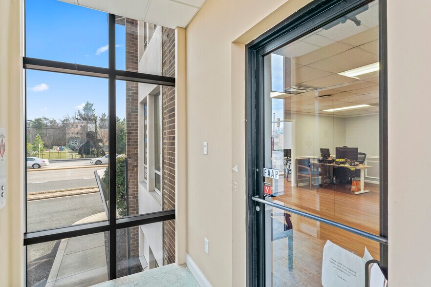 More Photos Of 7210 Old Keene Mill Rd, Springfield Medical For Lease