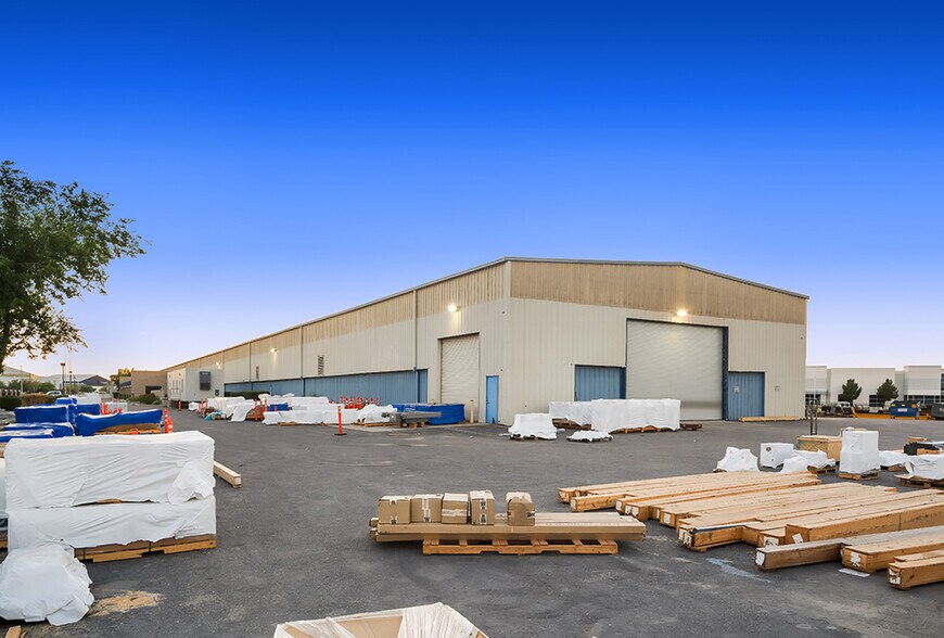 More Photos Of 13290 Sabre Blvd, Victorville Manufacturing For Sale