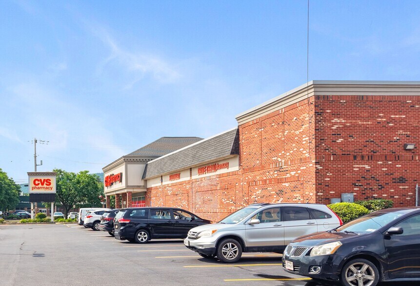 More Photos Of 157 Robinson St, Binghamton General Retail For Sale