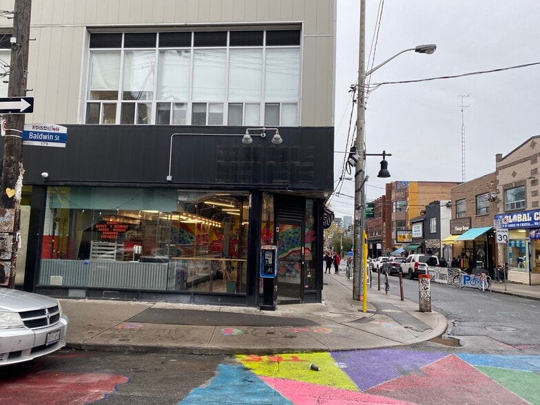 More Photos Of 181 Baldwin St, Toronto Storefront Retail Office For Lease