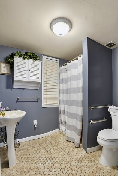More Photos Of 515 Apple Grove Rd, Silver Spring Assisted Living For Sale