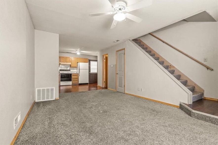 More Photos Of 15 Pivot Rock Rd, Eureka Springs Apartments For Sale