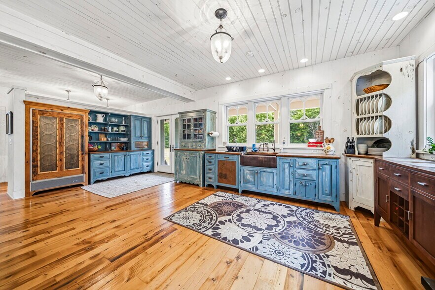 More Photos Of 3126 Mennonite Rd, Mantua Sports And Entertainment For Sale