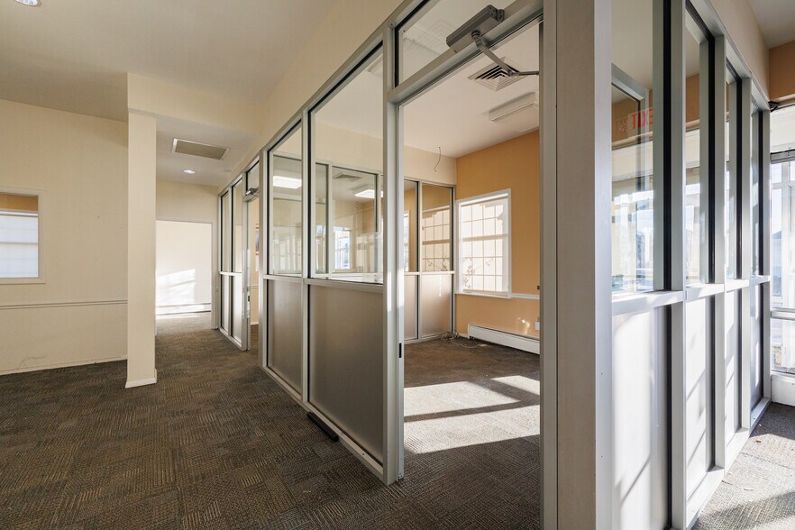 More Photos Of 15920 Old Frederick Rd, Woodbine Bank For Lease