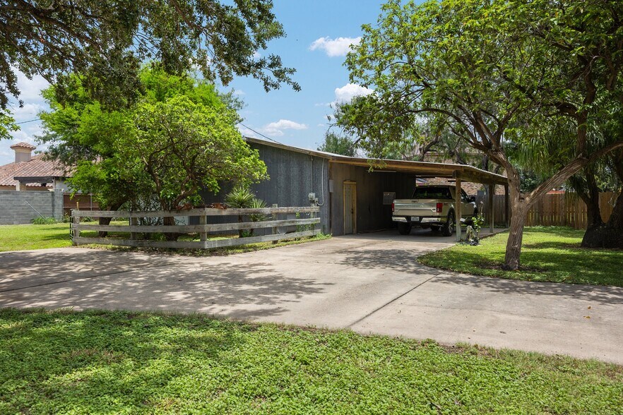 More Photos Of 3206 N Shary Rd, Mission Specialty For Sale