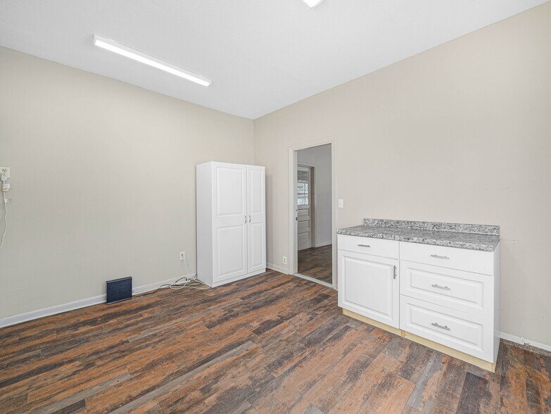 More Photos Of 16110 US 27, Lake Wales Light Distribution For Lease