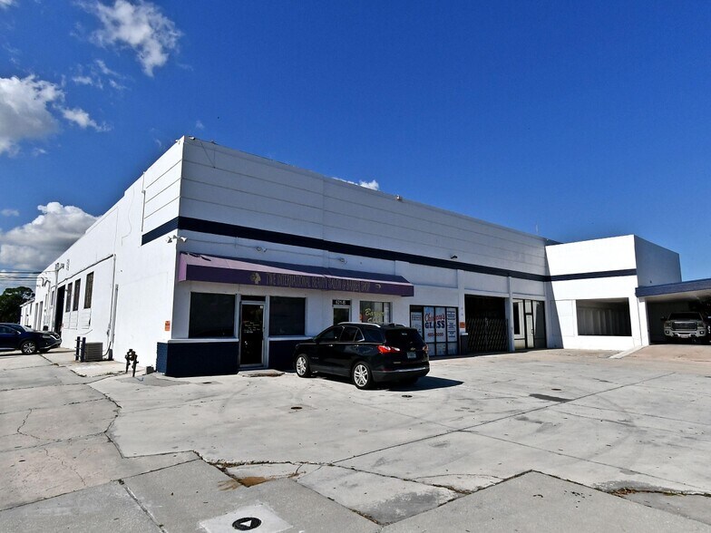 Primary Photo Of 621 S US Highway 1, Fort Pierce Warehouse For Sale