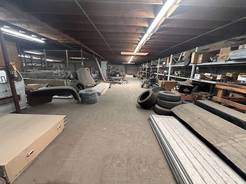 More Photos Of 1193 N Blue Gum St, Anaheim Warehouse For Sale