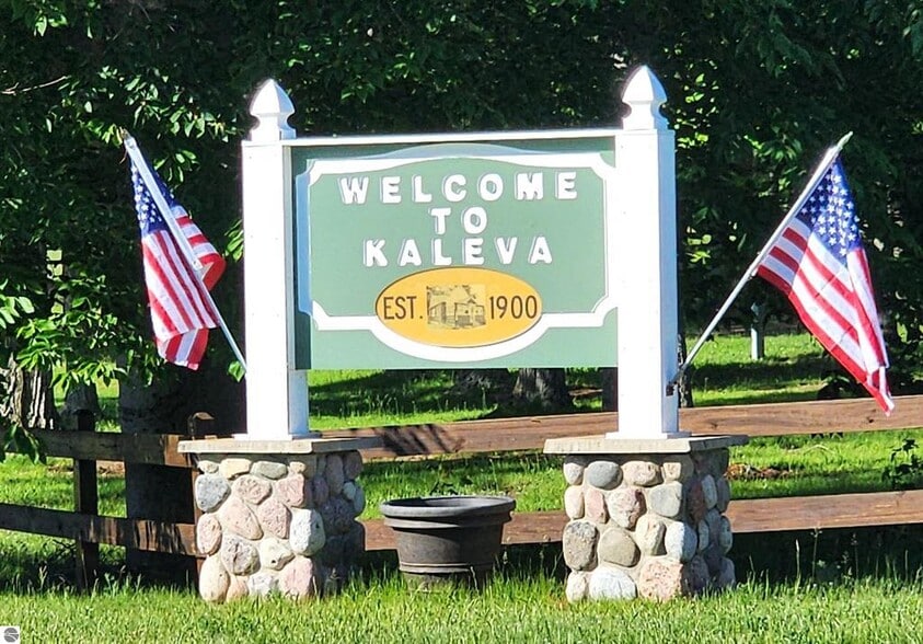 More Photos Of 14388 9 Mile Rd, Kaleva Auto Repair For Sale