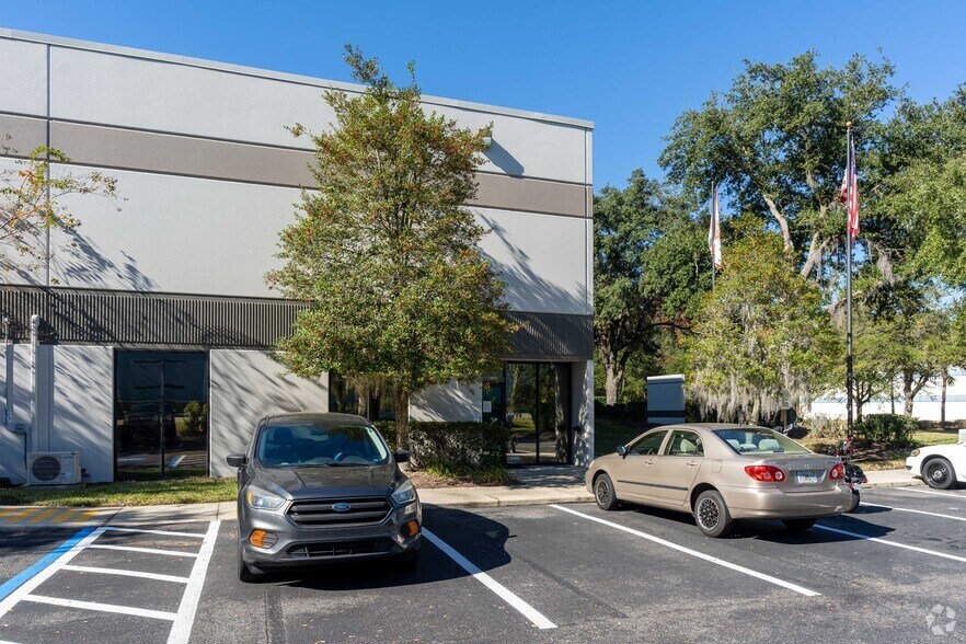 More Photos Of 13910 Alvarez Rd, Jacksonville Unknown For Lease
