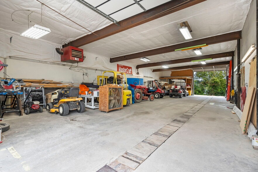 More Photos Of 26009 State Highway 39, Shell Knob Storefront Retail Office For Sale