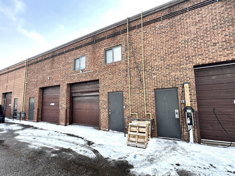 More Photos Of 400 Esna Park Dr, Markham Warehouse For Sale