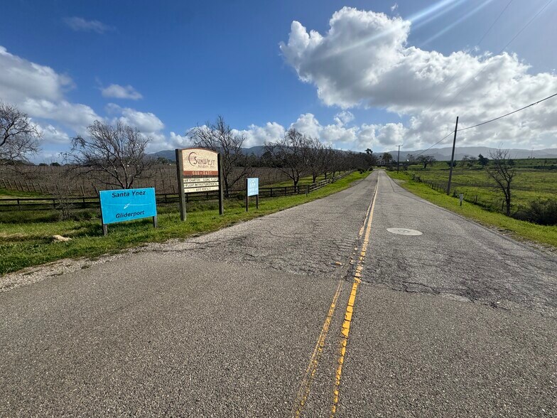 More Photos Of 910 Airport Rd, Santa Ynez Industrial For Lease
