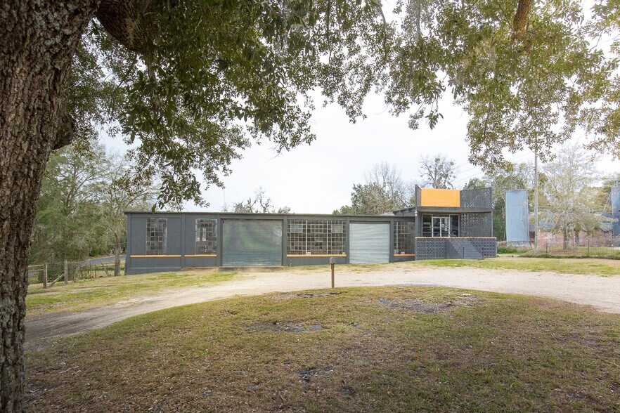 More Photos Of 765 E Washington St, Monticello Auto Repair For Sale