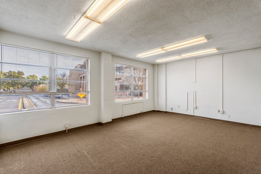 More Photos Of 142 W Palace Ave, Santa Fe Office Residential For Sale