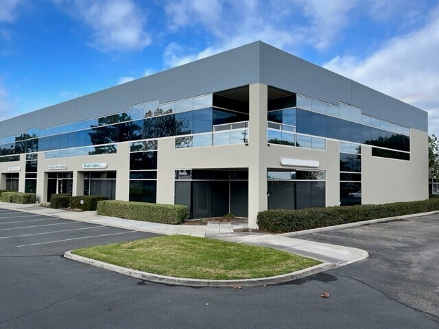 More Photos Of 4887 E La Palma Ave, Anaheim Research And Development For Lease