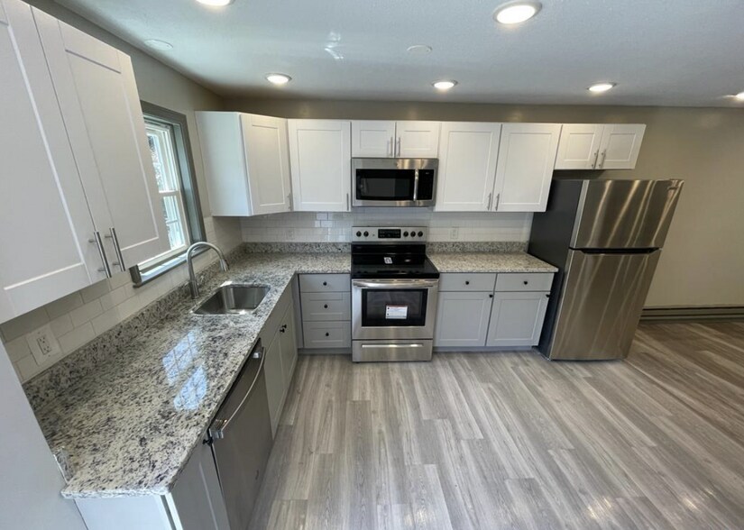 More Photos Of 23-36 Pine Crest Ridge, Woodstock Apartments For Sale