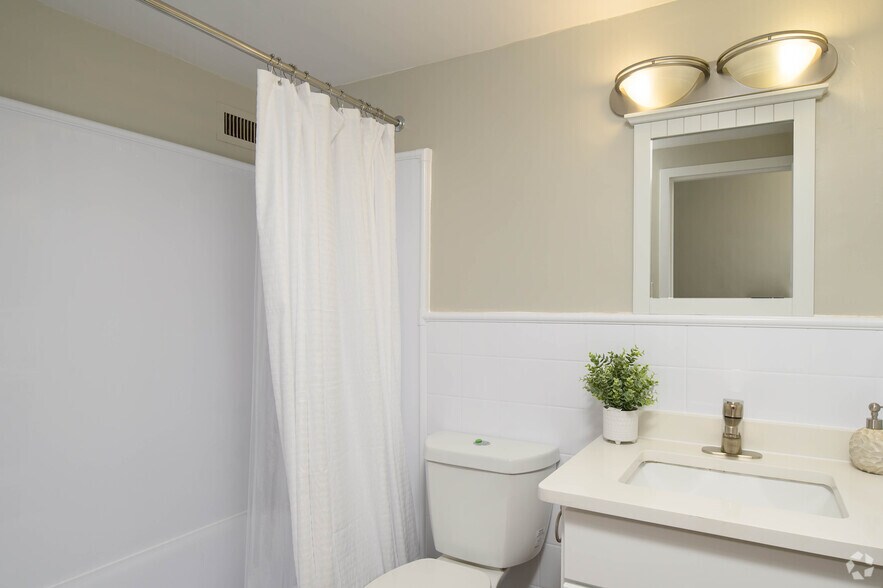 More Photos Of 25 Washington Ln, Wyncote Apartments For Lease