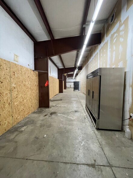 More Photos Of 35 Arnold Ln, Bloomfield Freestanding For Sale