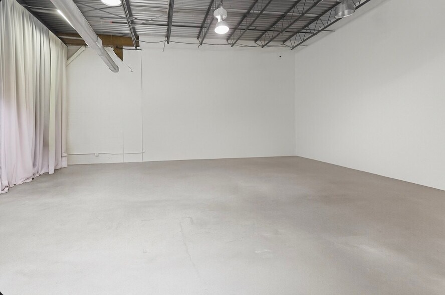 More Photos Of 242 Route 117 Bypass Road, Bedford Hills Freestanding For Lease