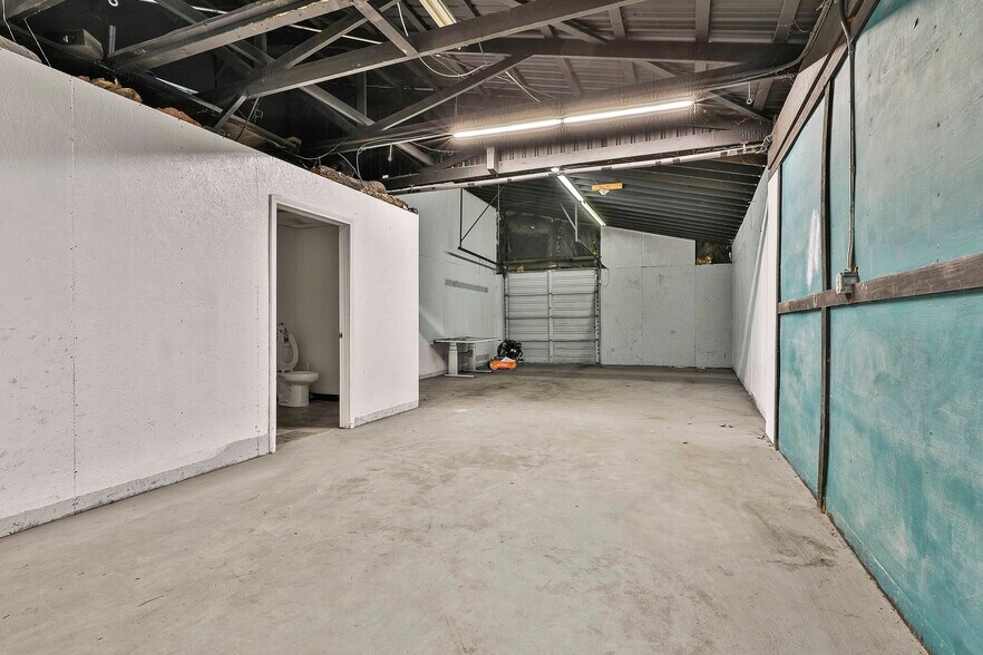 More Photos Of , Peachtree City Unknown For Sale