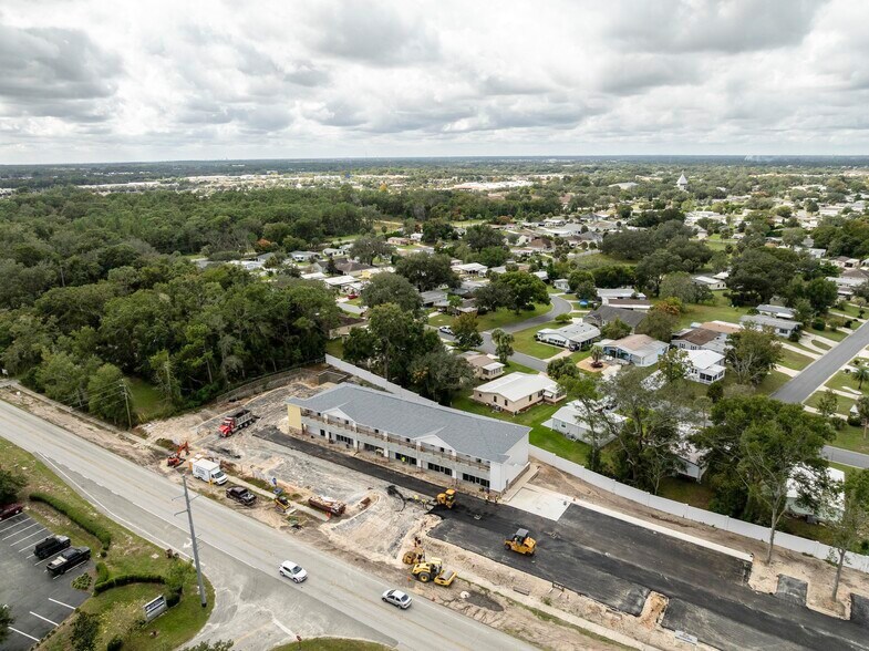 More Photos Of 1124 Teague Trail, Lady Lake General Retail For Lease