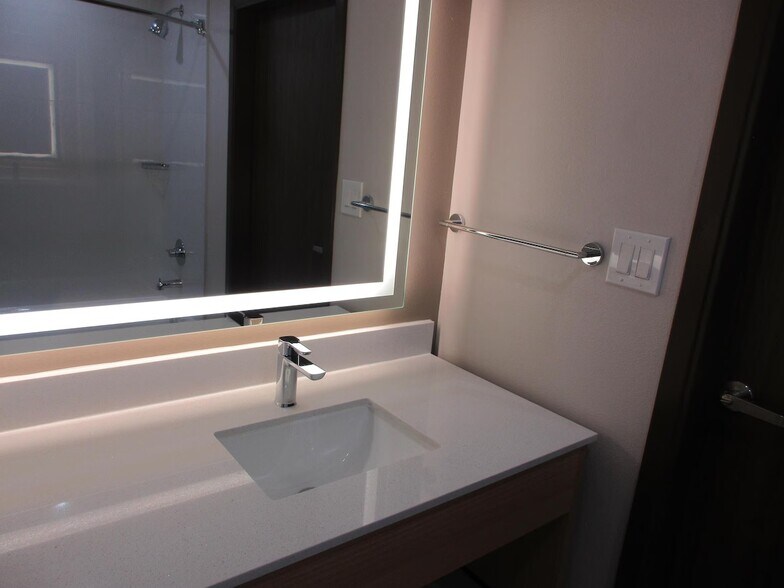 More Photos Of 14402 Old Chocolate Bayou Rd, Houston Hotel For Sale