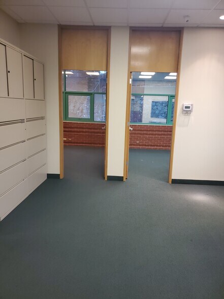 More Photos Of 263 Glenville Rd, Greenwich Storefront Retail Office For Lease