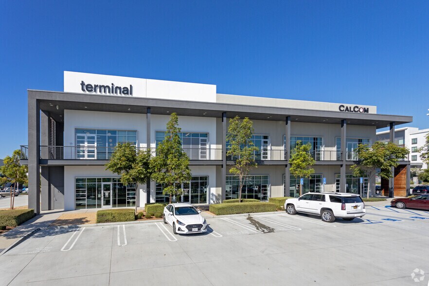 More Photos Of 3748 Bayer Ave, Long Beach Office For Lease