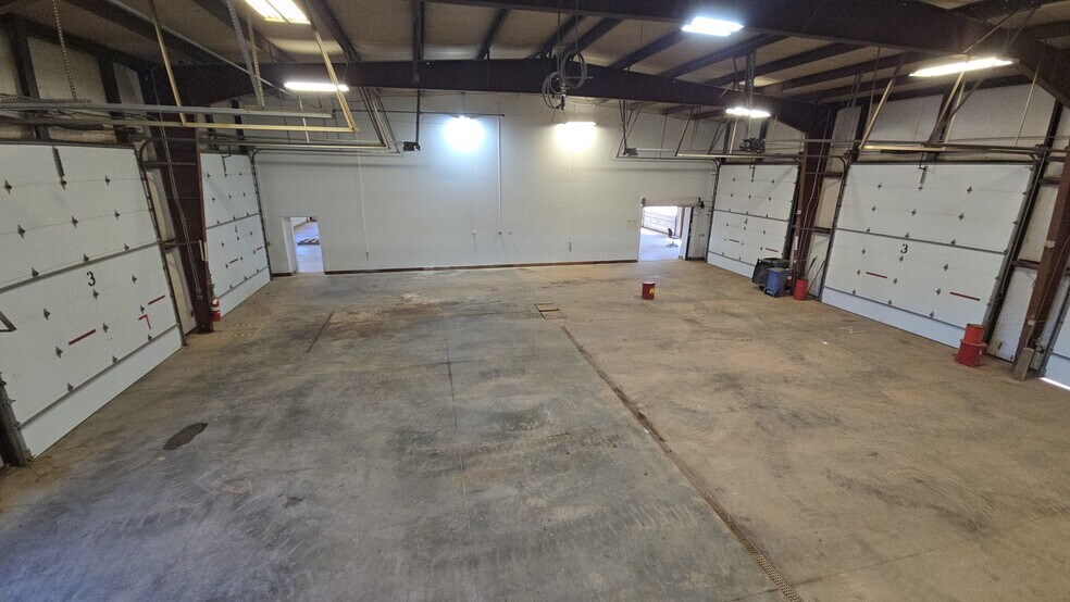 More Photos Of 10468 1st St SW, Killdeer Service For Lease