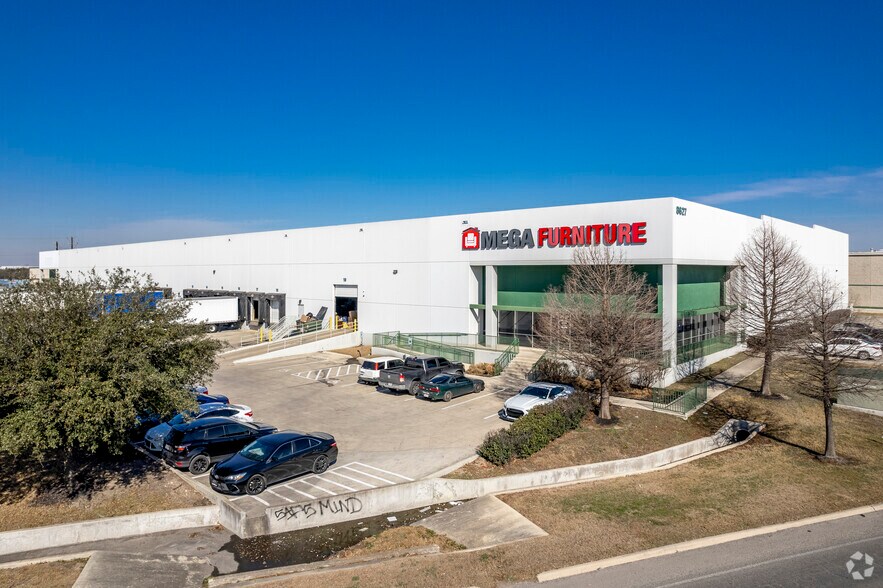 More Photos Of 8559 NE Loop 410, San Antonio Unknown For Lease