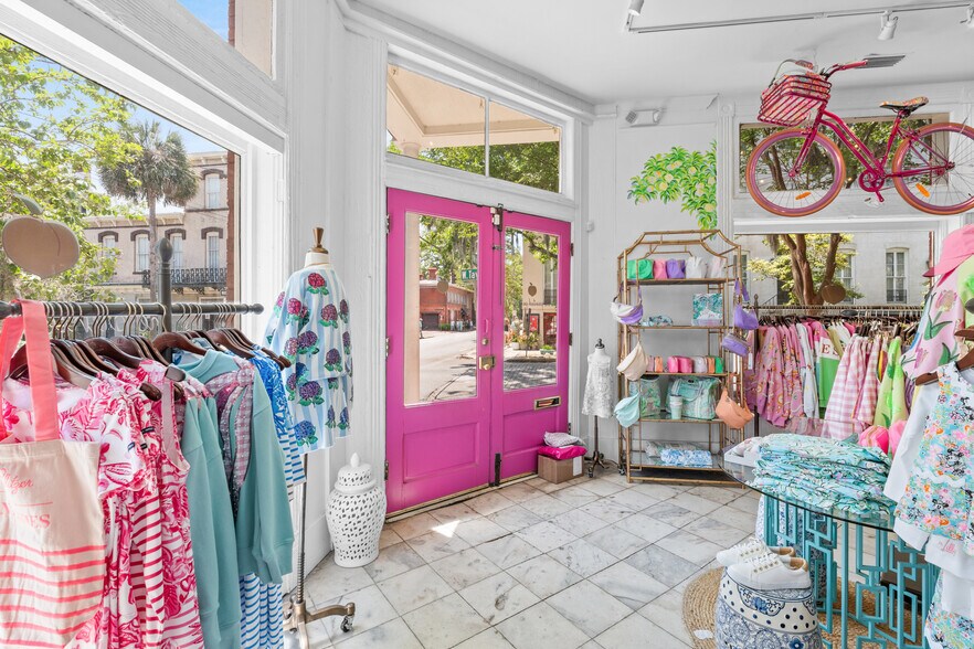 More Photos Of 417 Whitaker St, Savannah Storefront Retail Residential For Sale