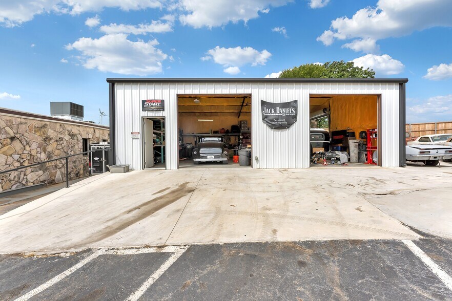 Primary Photo Of , Euless Office For Sale