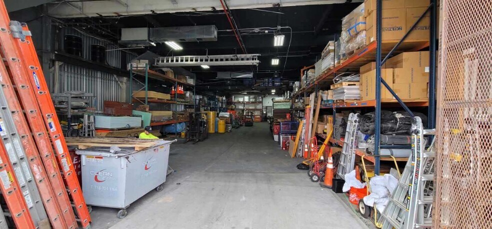 More Photos Of 4947 31st St, Long Island City Warehouse For Lease