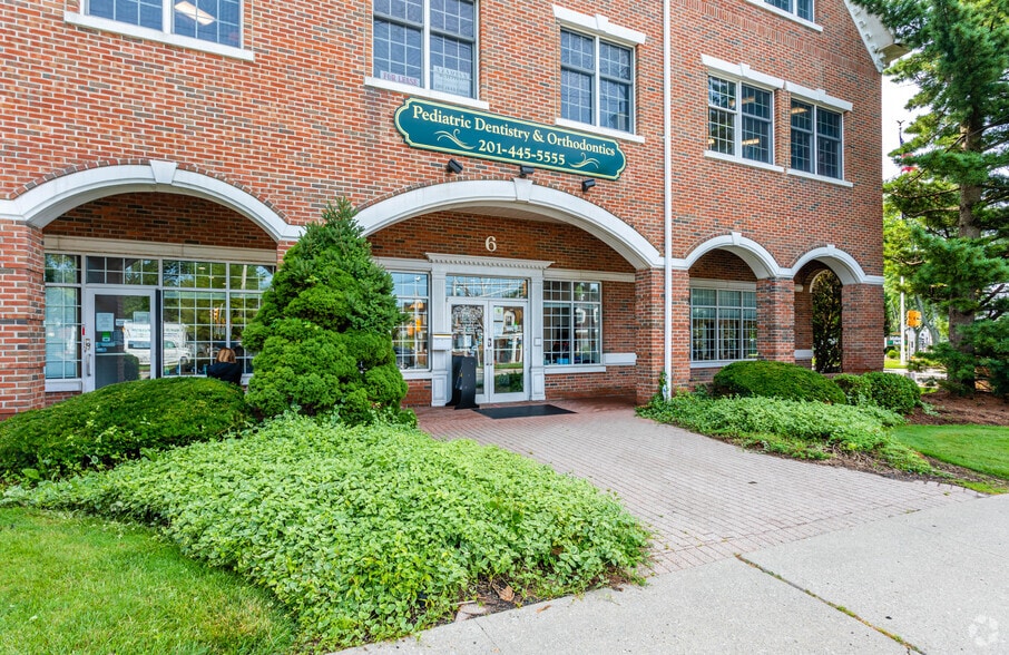 More Photos Of 6 Prospect St, Midland Park Office For Lease