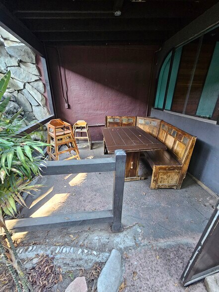 More Photos Of 11026 Magnolia Blvd, North Hollywood Restaurant For Sale