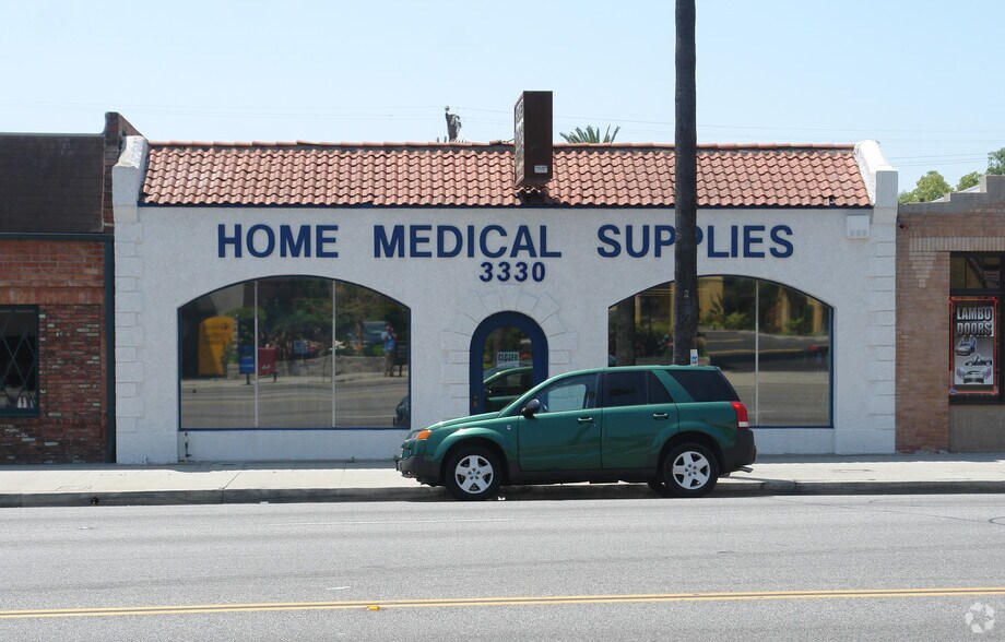 More Photos Of 3330 Colorado Blvd, Pasadena Storefront For Sale
