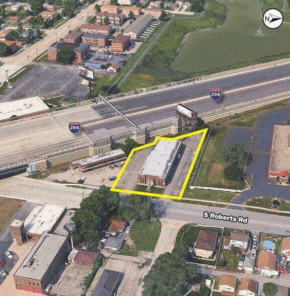 More Photos Of 8646 S Roberts Rd, Justice Storefront Retail Residential For Lease