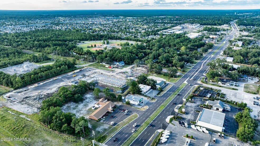 More Photos Of 7015 Market St, Wilmington Freestanding For Sale